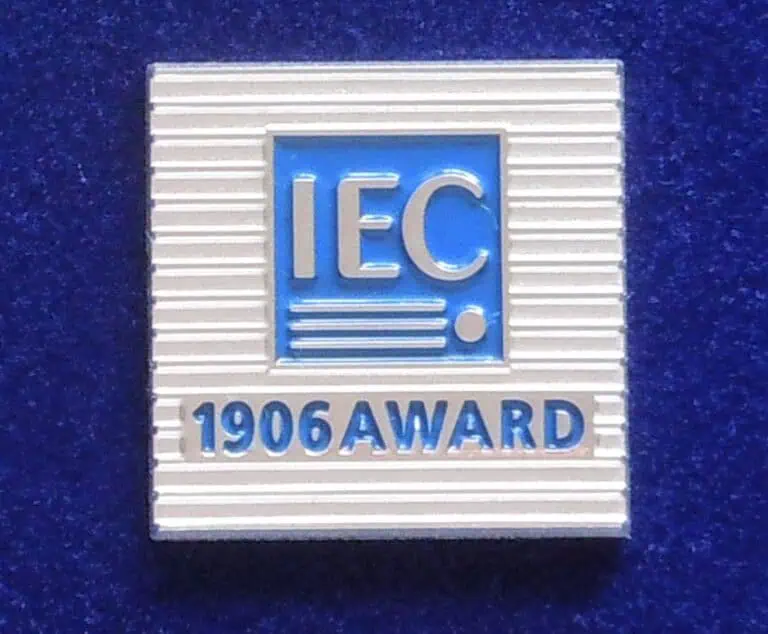 Otto Vainiolle ja Michael Björkmanille IEC 1906 AWARD