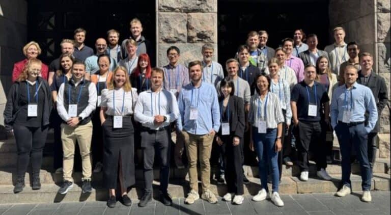 Kolmen tason edustamista: kokemuksia Young Professionals -ohjelmasta